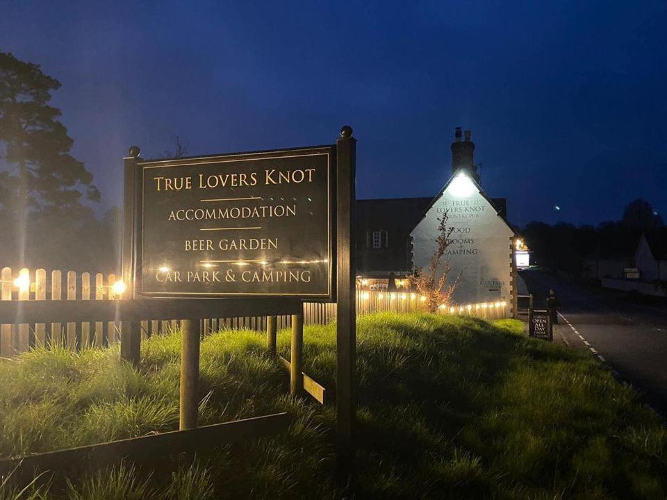 True Lovers Knot Blandford Forum Dış mekan fotoğraf